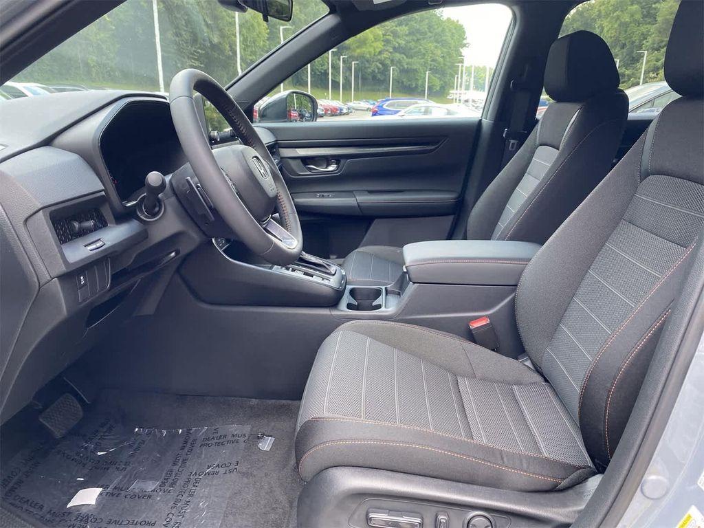 new 2025 Honda CR-V Hybrid car, priced at $38,000