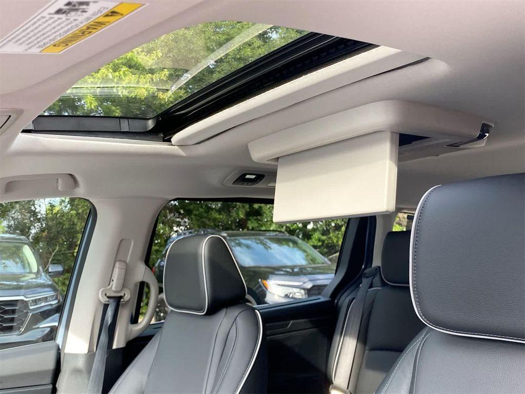 new 2026 Honda Odyssey car, priced at $48,990