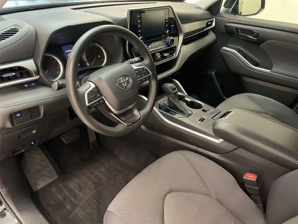 used 2022 Toyota Highlander car, priced at $22,900
