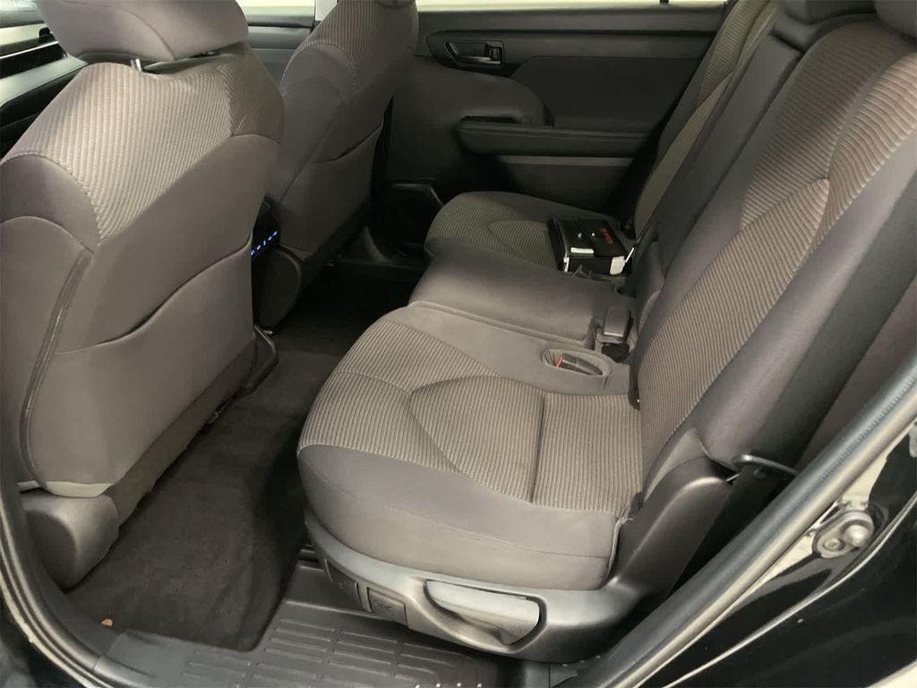 used 2022 Toyota Highlander car, priced at $22,900