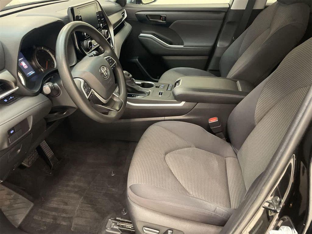 used 2022 Toyota Highlander car, priced at $22,900