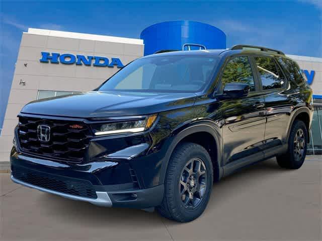 new 2025 Honda Pilot car, priced at $50,795