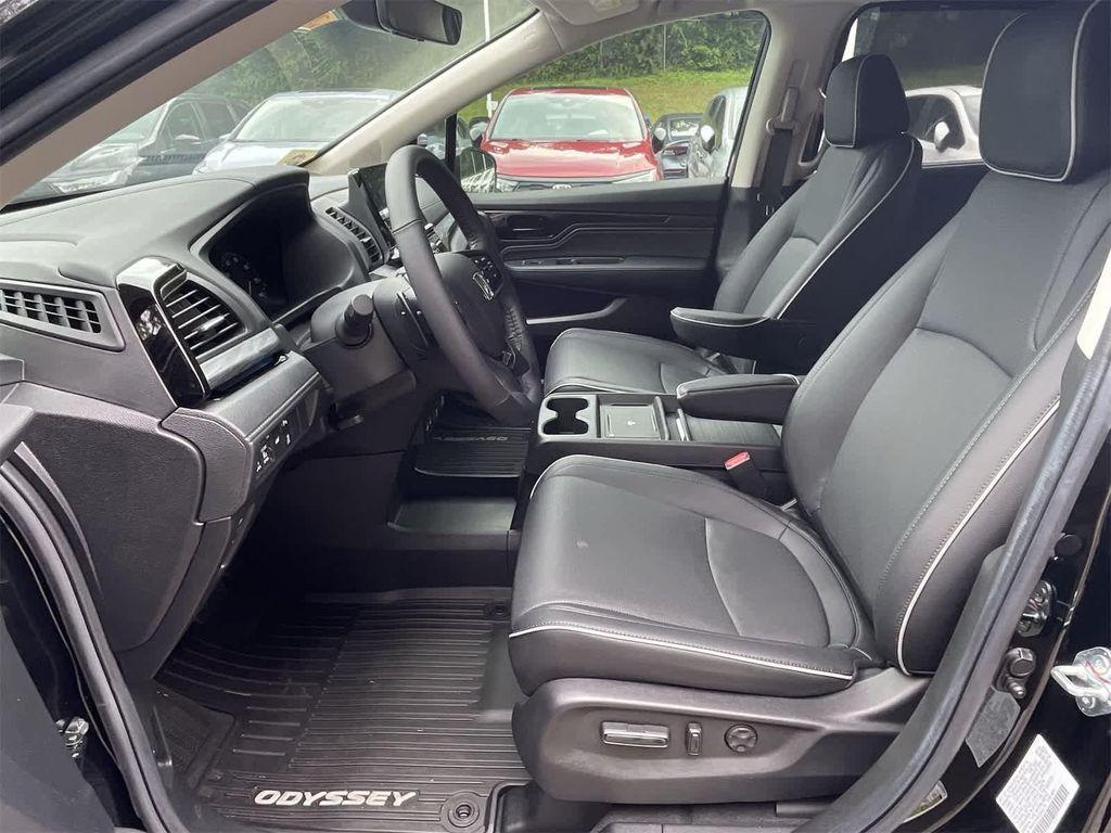 new 2025 Honda Odyssey car, priced at $52,275