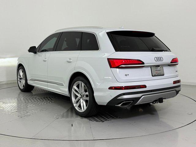 new 2025 Audi Q7 car, priced at $71,121