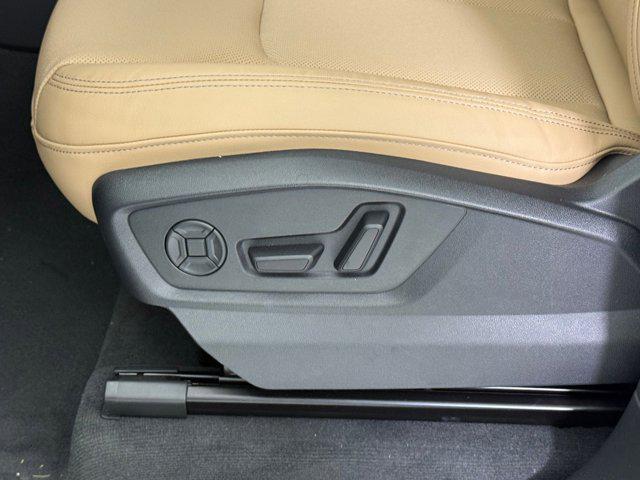 new 2025 Audi Q7 car, priced at $71,121