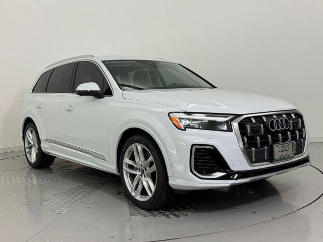 new 2025 Audi Q7 car, priced at $71,121