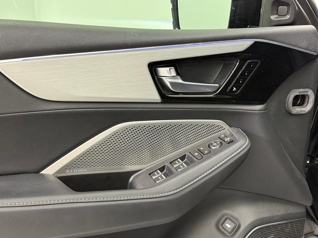 used 2023 Acura MDX car, priced at $42,999