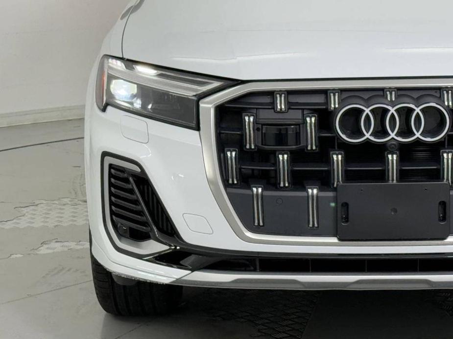 new 2025 Audi Q7 car