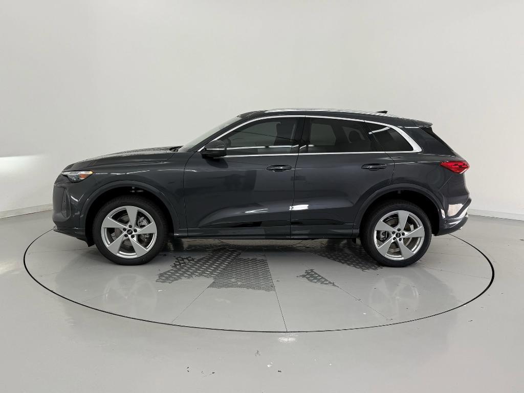 new 2025 Audi Q5 car, priced at $58,931