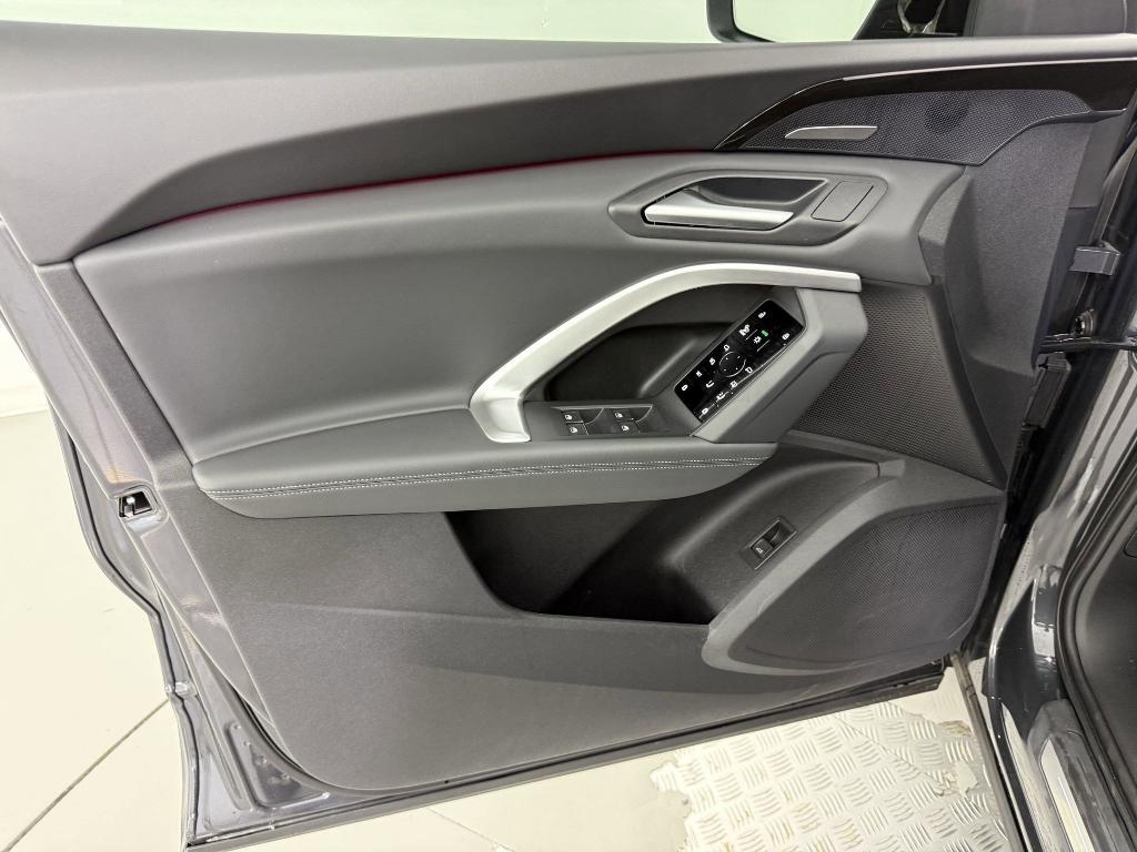 new 2025 Audi Q5 car, priced at $55,252