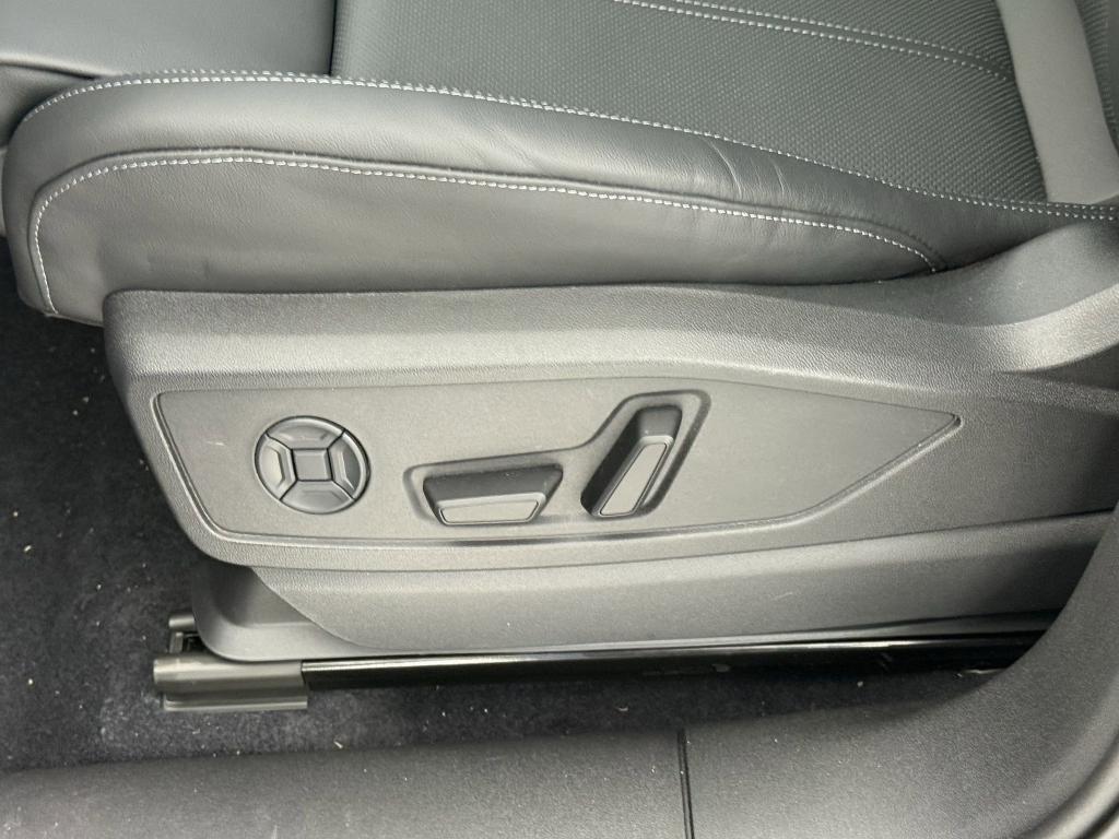 new 2025 Audi Q5 car, priced at $58,931