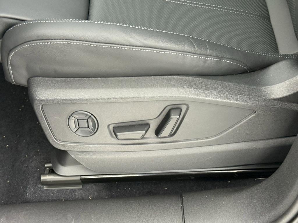 new 2025 Audi Q5 car, priced at $55,252