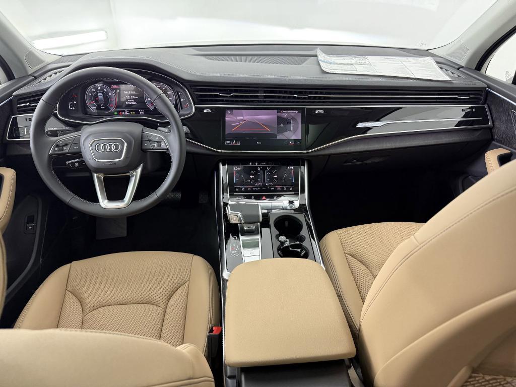 new 2025 Audi Q7 car, priced at $69,601