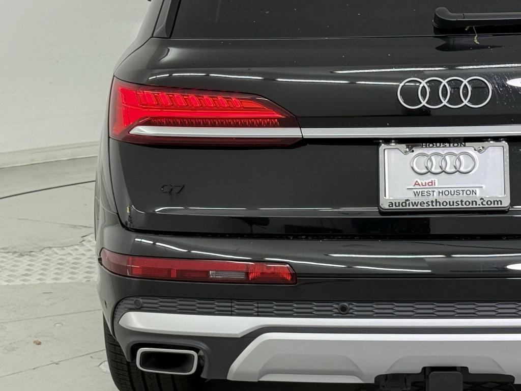 new 2025 Audi Q7 car, priced at $68,832