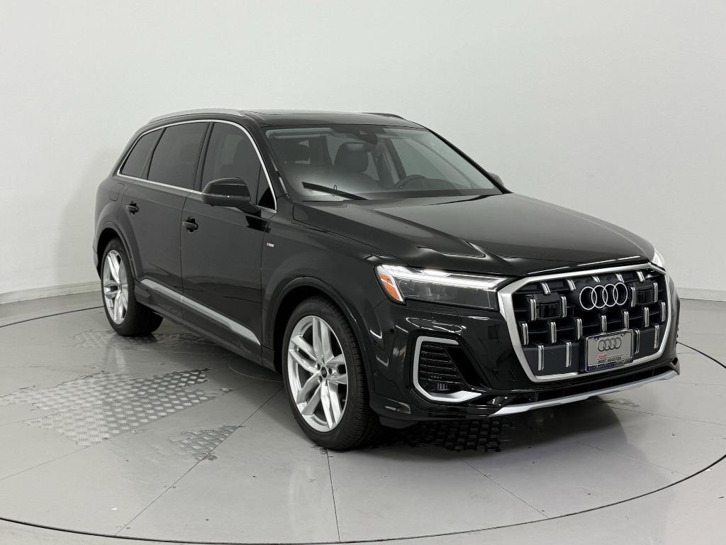 new 2025 Audi Q7 car, priced at $68,832