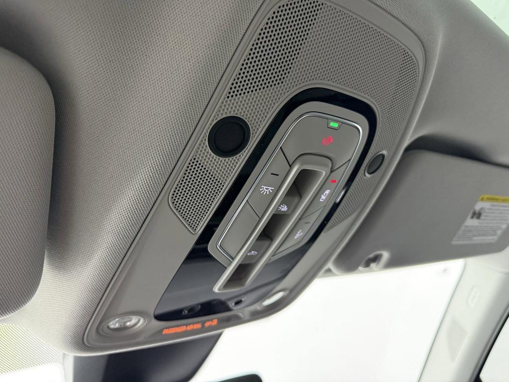 new 2025 Audi Q7 car, priced at $68,832