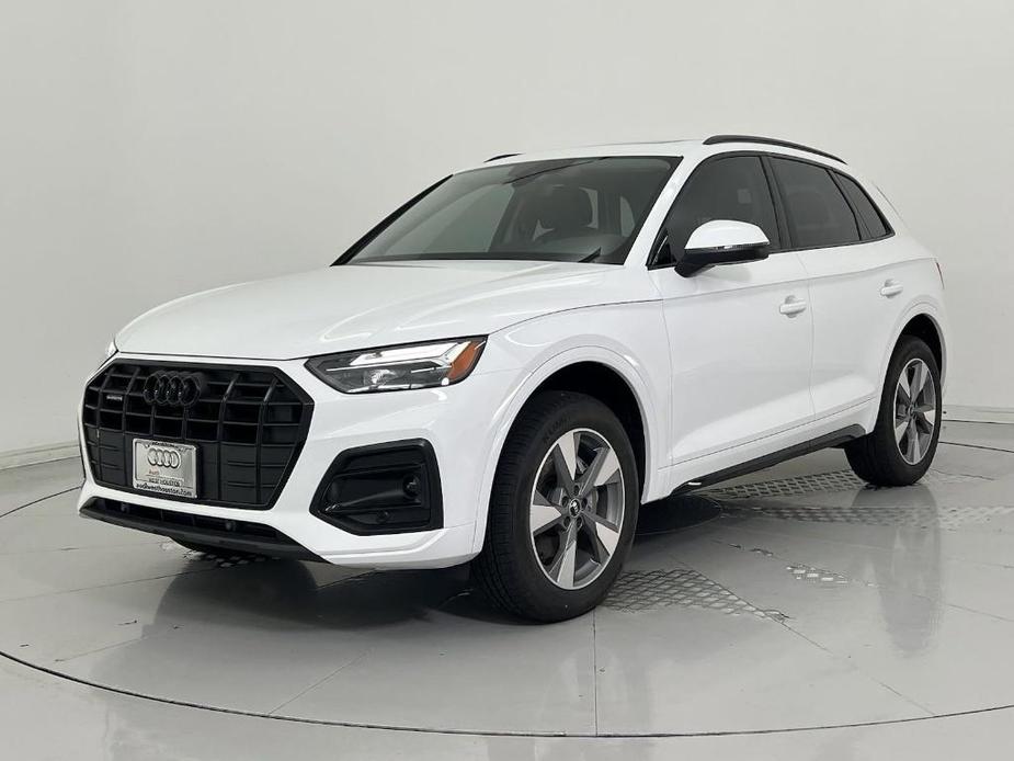 new 2025 Audi Q5 car, priced at $46,231