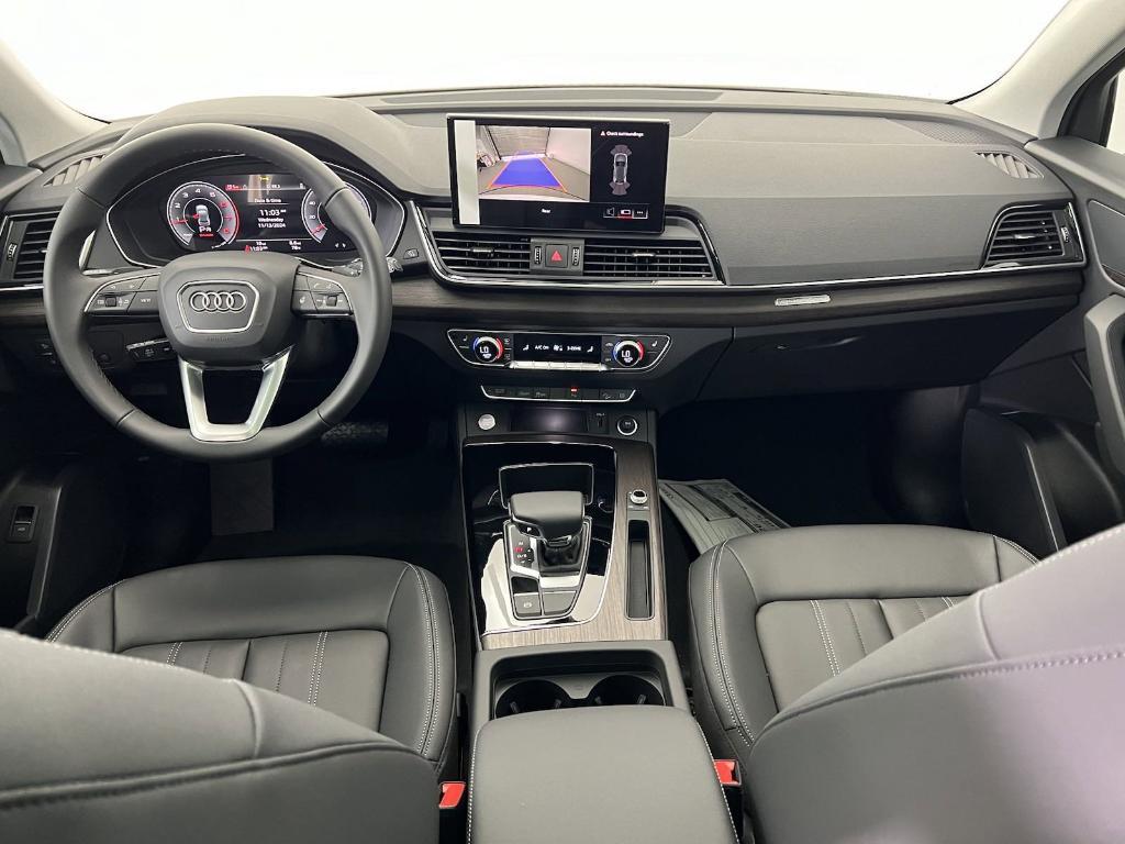 new 2025 Audi Q5 car, priced at $46,231