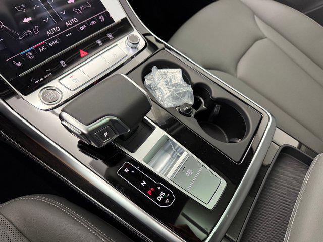 new 2025 Audi Q7 car, priced at $71,121
