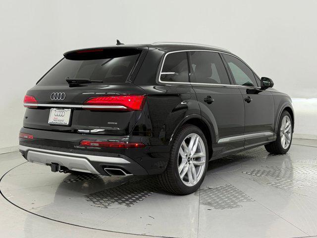 new 2025 Audi Q7 car, priced at $71,121