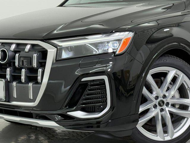 new 2025 Audi Q7 car, priced at $71,121