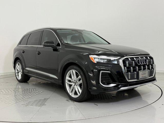 new 2025 Audi Q7 car, priced at $71,121