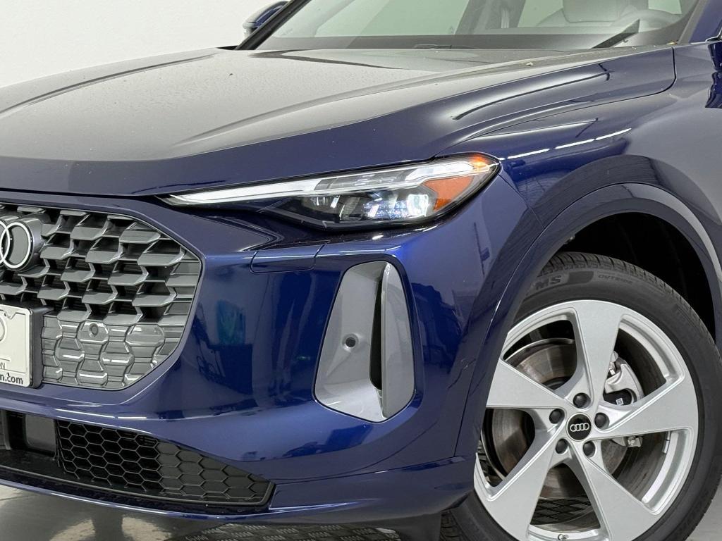 new 2025 Audi Q5 car, priced at $56,371