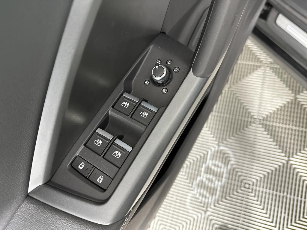 new 2025 Audi Q3 car, priced at $43,801