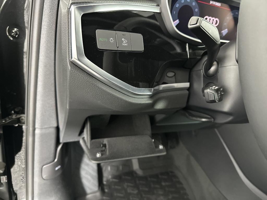 new 2025 Audi Q3 car, priced at $43,801