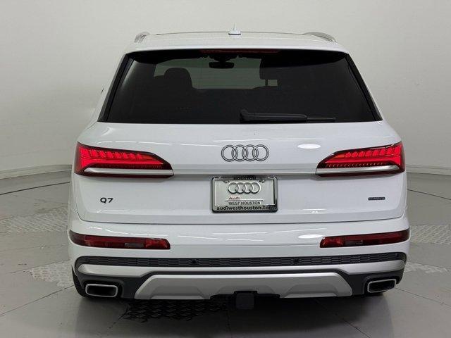 new 2025 Audi Q7 car, priced at $77,741