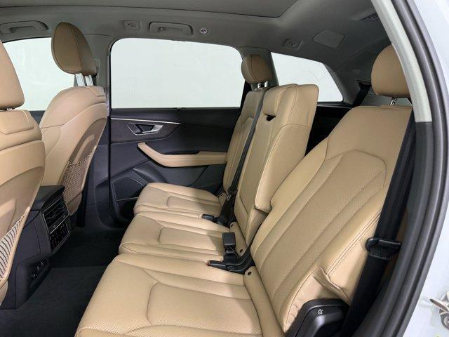 new 2025 Audi Q7 car, priced at $77,741