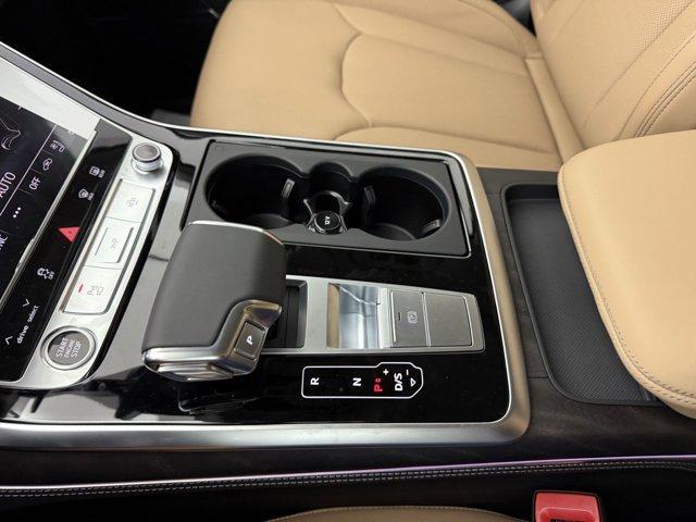new 2025 Audi Q7 car, priced at $77,741