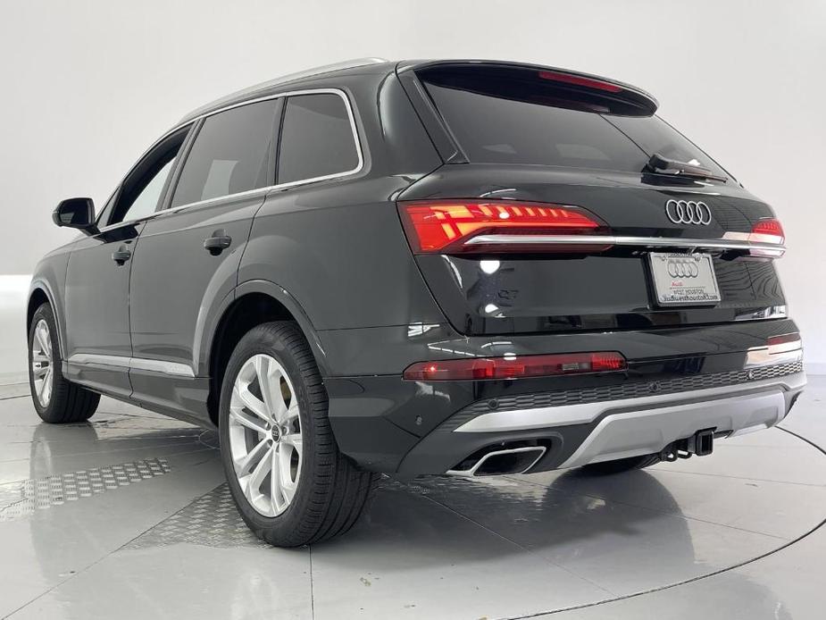 new 2025 Audi Q7 car, priced at $71,923