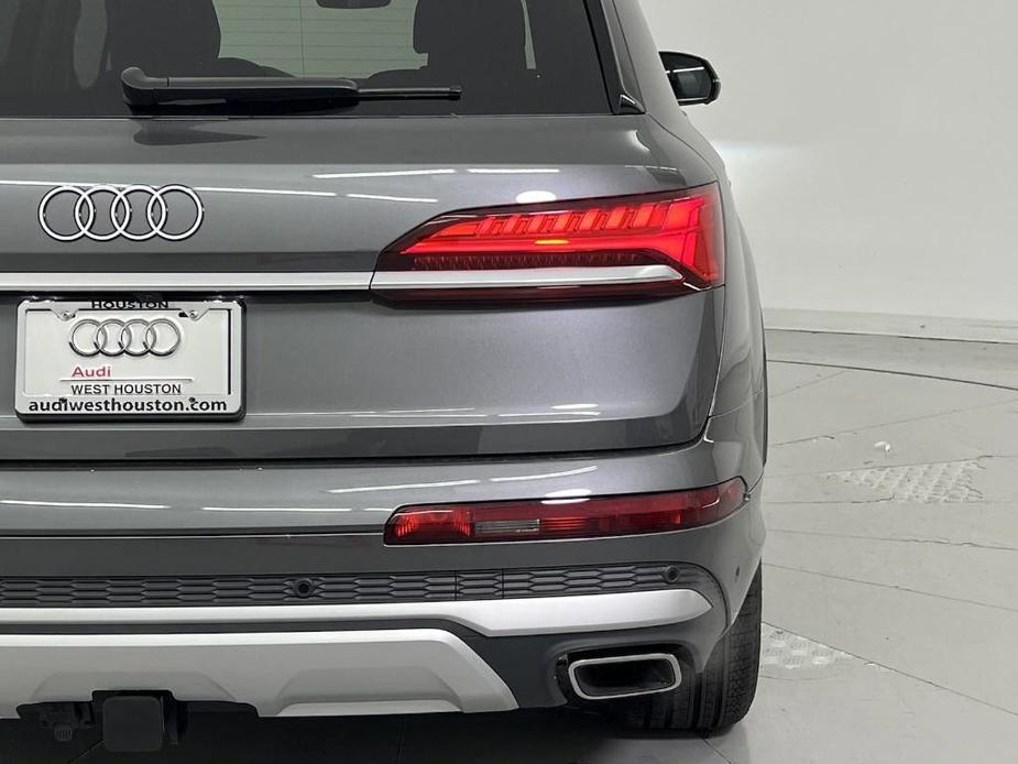 new 2025 Audi Q7 car, priced at $71,892