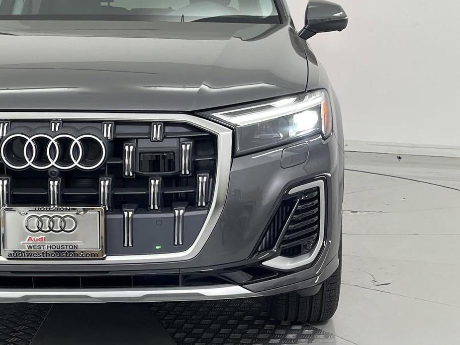 new 2025 Audi Q7 car, priced at $71,892