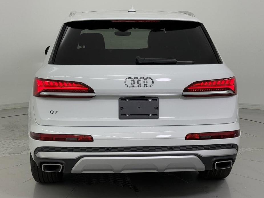 new 2025 Audi Q7 car, priced at $65,841