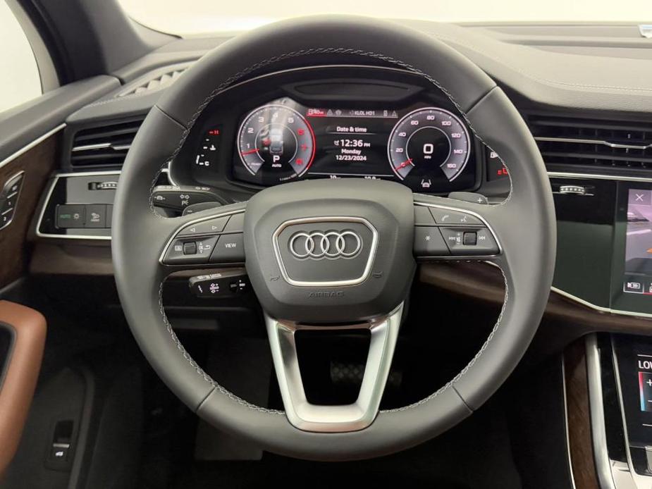 new 2025 Audi Q7 car, priced at $65,841