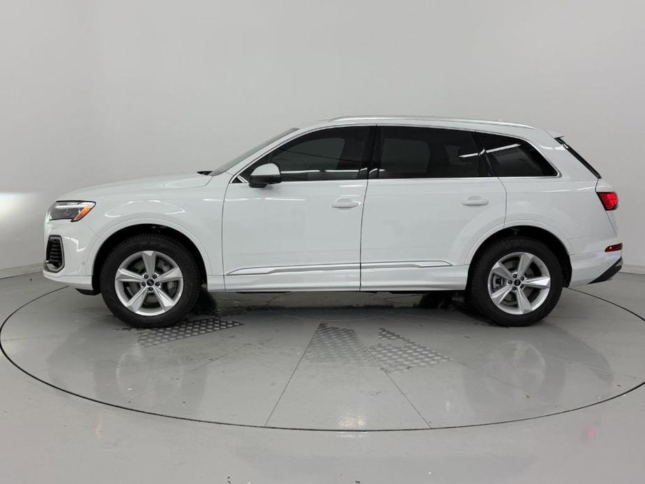 new 2025 Audi Q7 car, priced at $65,841