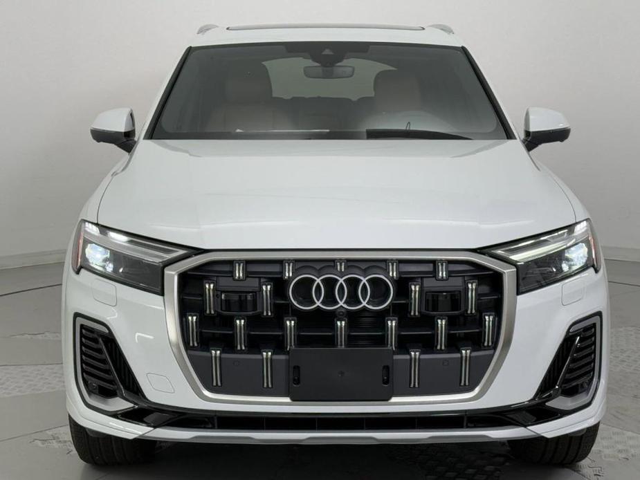 new 2025 Audi Q7 car, priced at $65,841