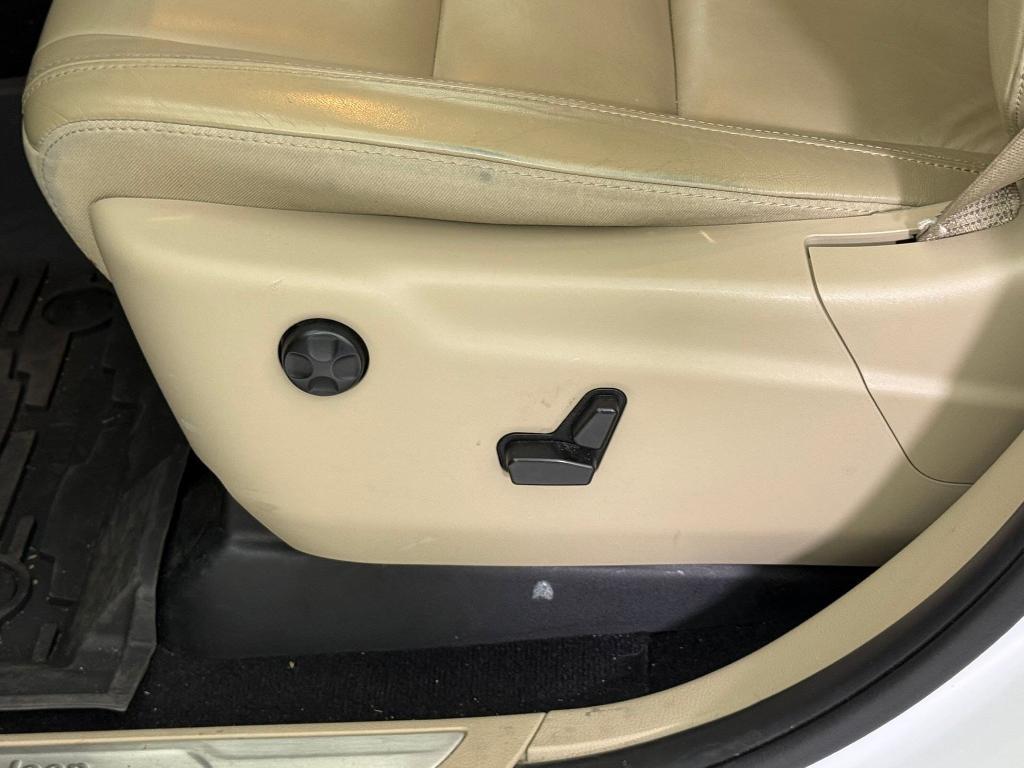 used 2021 Jeep Grand Cherokee car, priced at $20,498