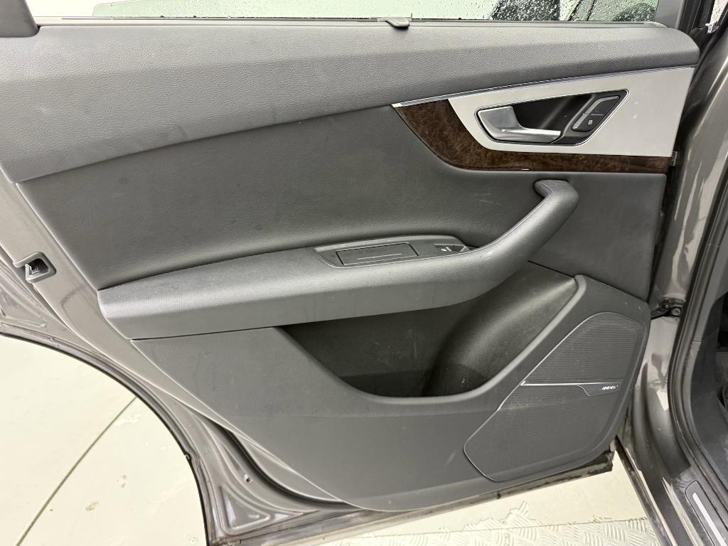 used 2019 Audi Q7 car, priced at $29,999