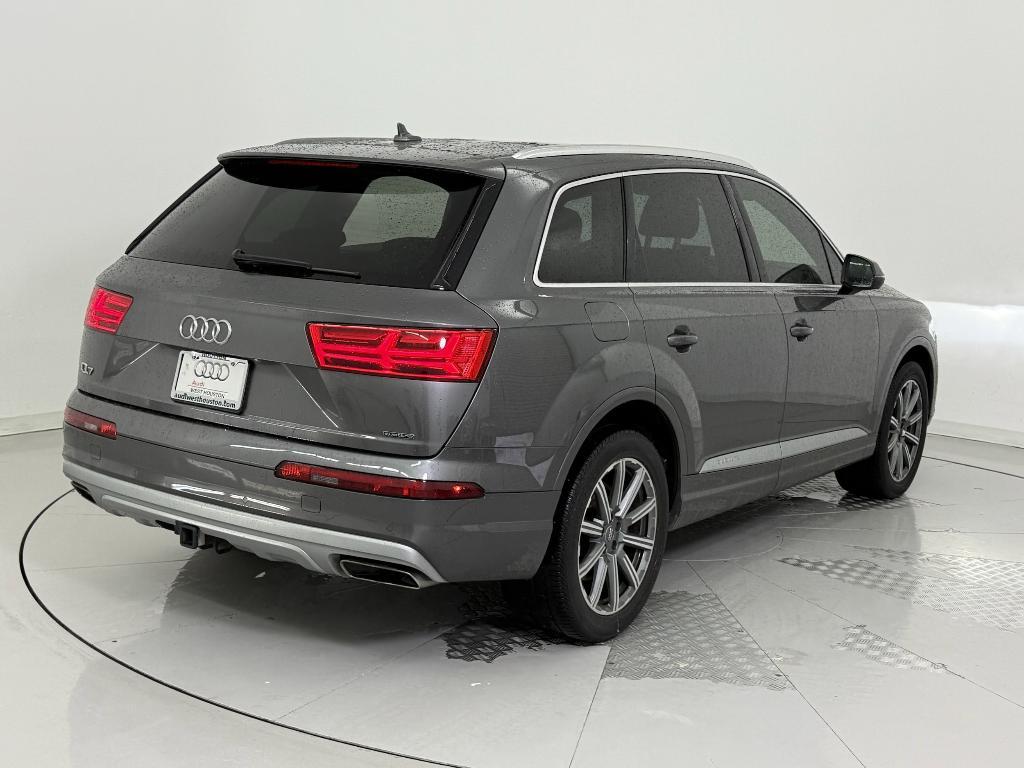 used 2019 Audi Q7 car, priced at $29,999