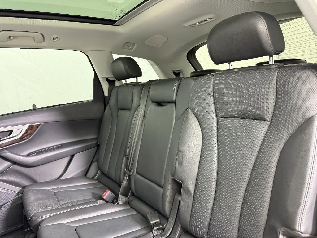 used 2019 Audi Q7 car, priced at $29,999