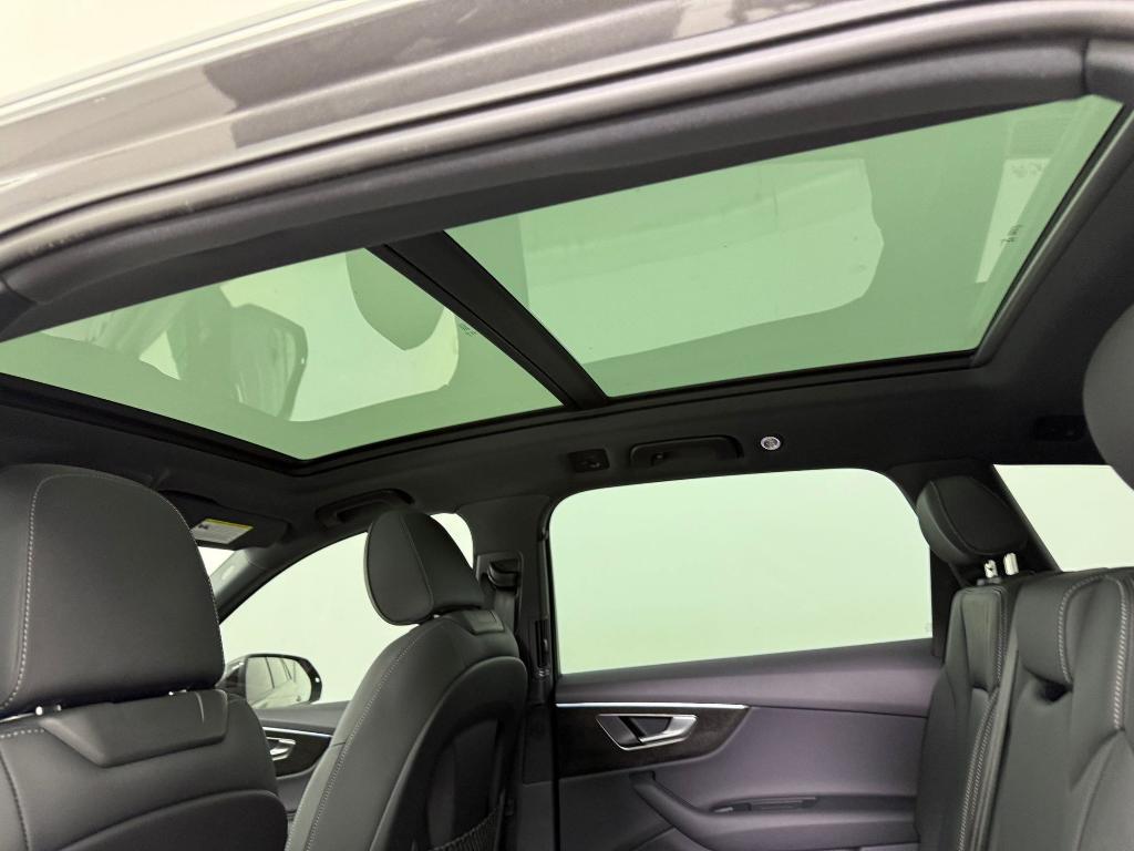 new 2026 Audi Q7 car, priced at $64,021