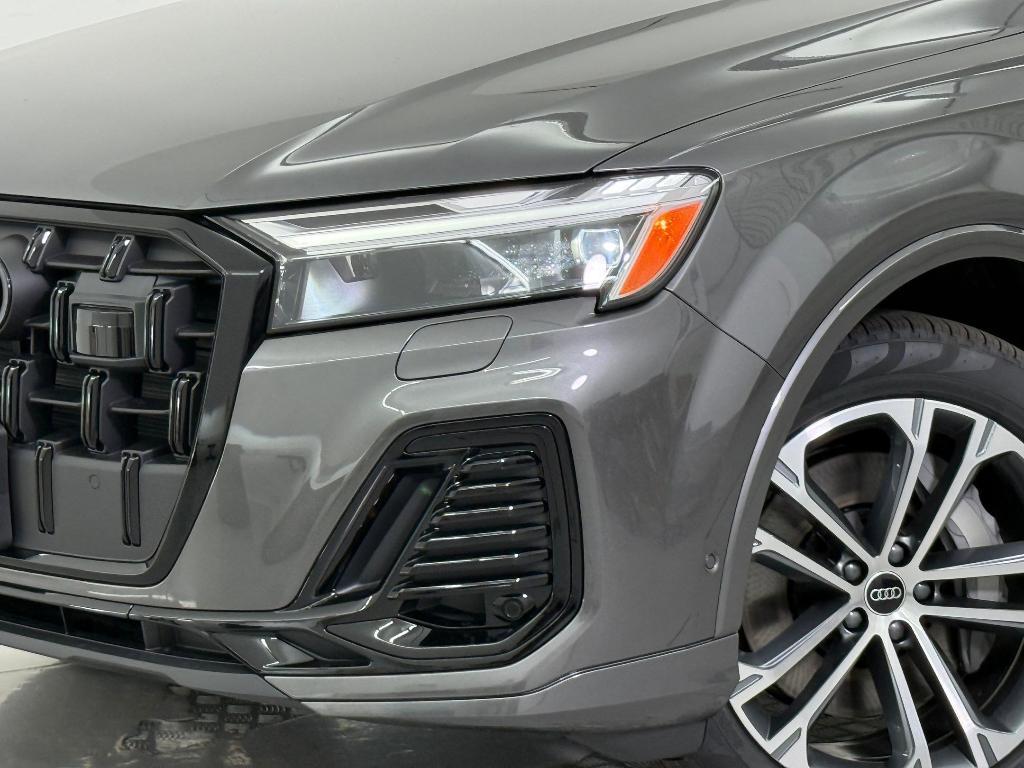 new 2026 Audi Q7 car, priced at $64,021