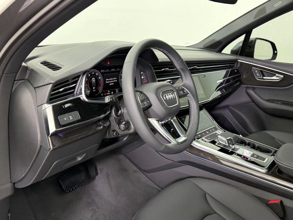new 2026 Audi Q7 car, priced at $64,021