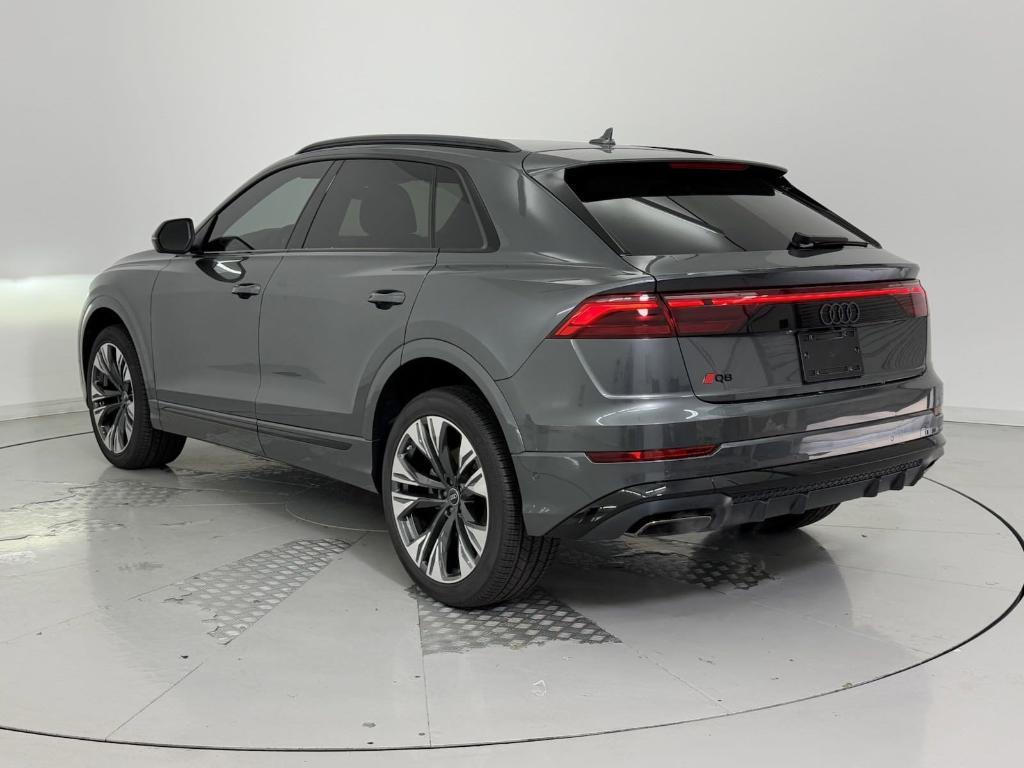 new 2025 Audi Q8 car, priced at $76,861