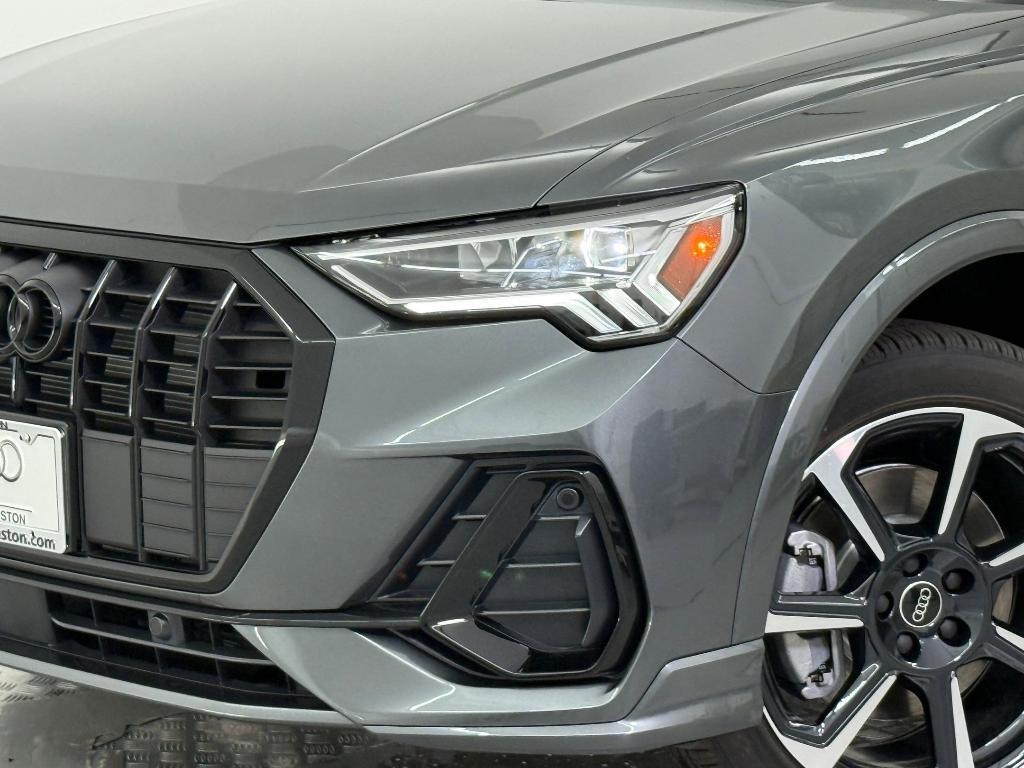 new 2025 Audi Q3 car, priced at $44,871