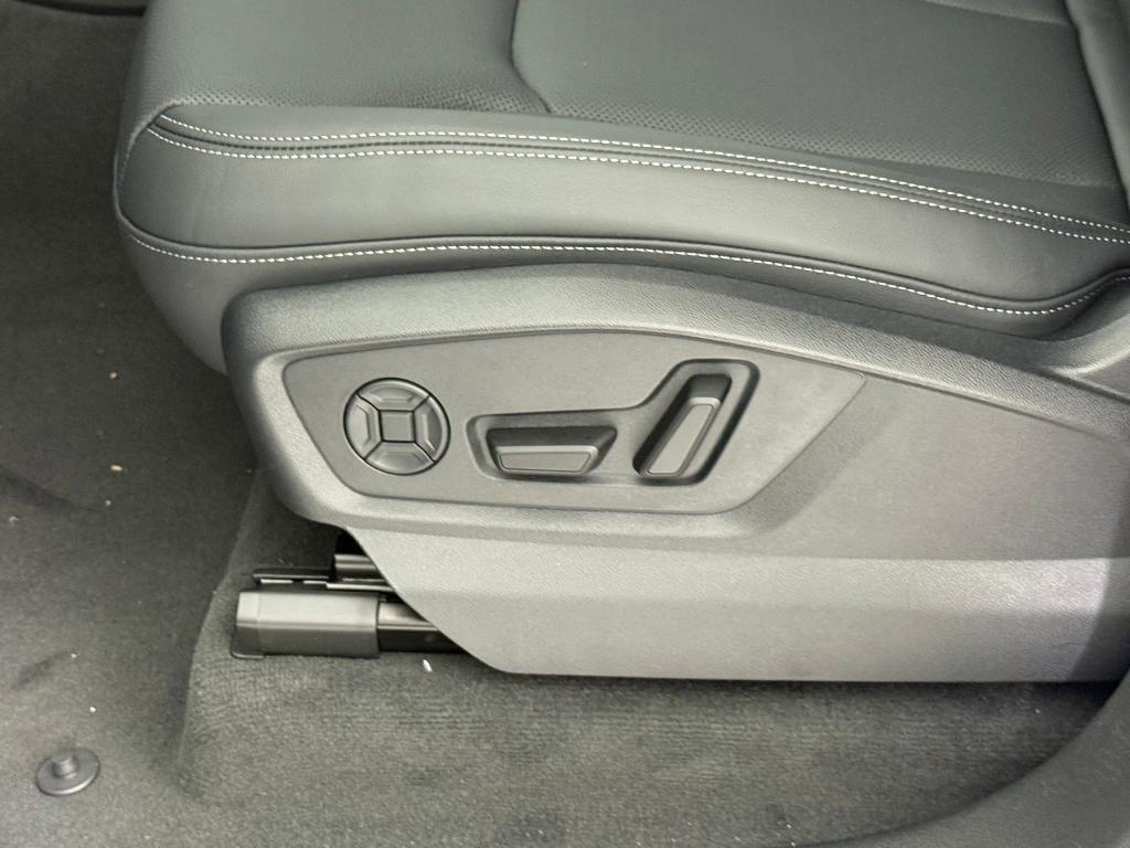 new 2026 Audi Q7 car, priced at $73,451