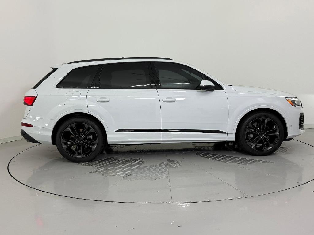new 2026 Audi Q7 car, priced at $73,451